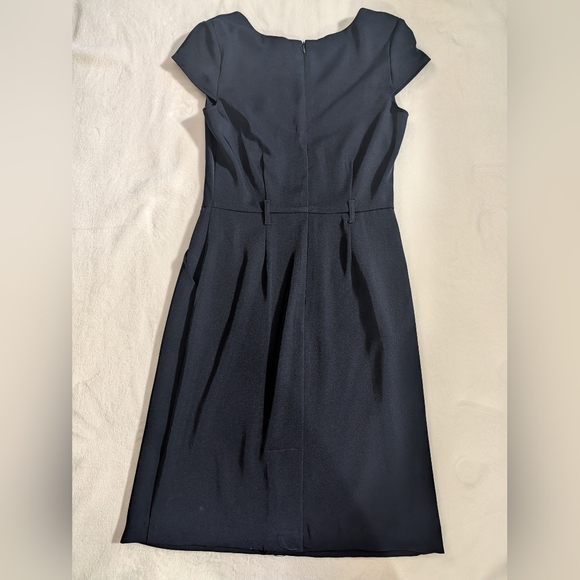 Olivia Mathews Navy Dress, Size 8, Cap Sleeve & Pockets - Picture 7 of 7